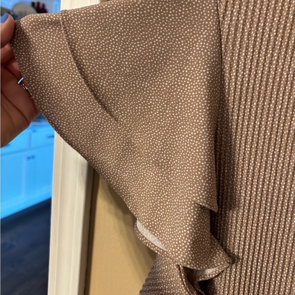 Adrianna Papell women’s flutter sleeve blouse 2X - Picture 5 of 7